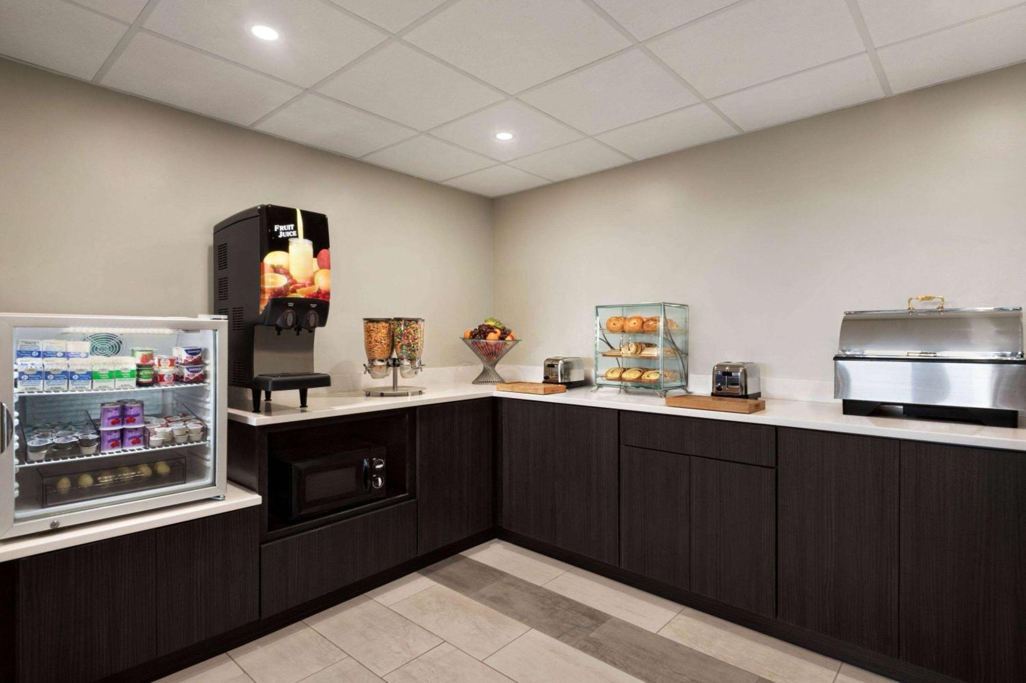 Americinn By Wyndham Hotel