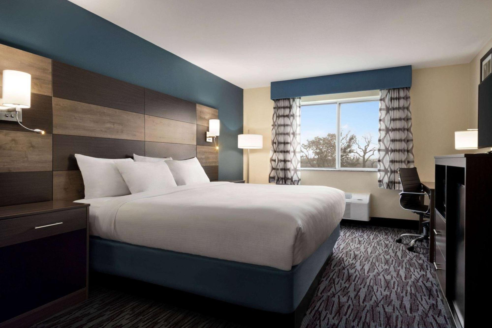 Americinn By Wyndham Hotel